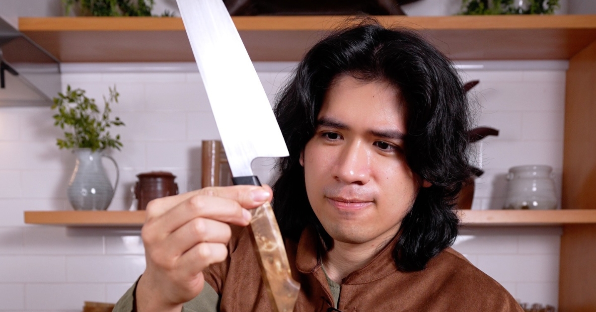 TikTok Star Jujumao Carving His Culinary Path Amid Artistic Heritage