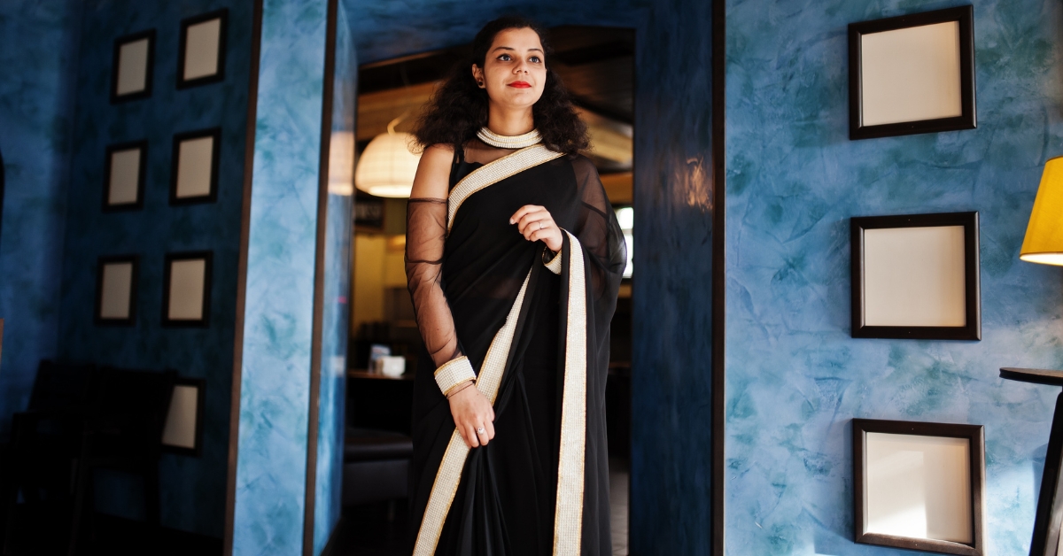 10 Stunning Saree Poses for a Photoshoot at Home